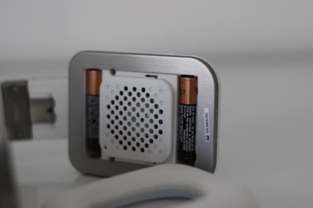 Monster inspiration pile Les fameuses piles permettant de faire fonctionner la réduction active du bruit.