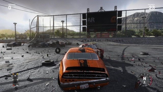 Next Car Game 2014 01 27 20 21 22 92 Il y a des des bouts de carrosserie partout dans l'arène !