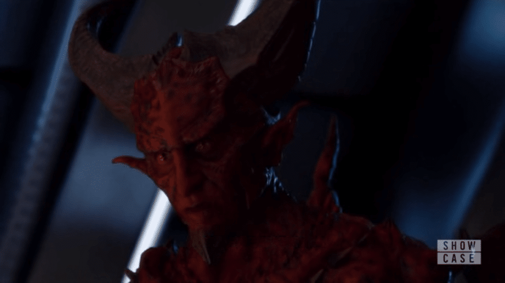 Capture d’écran 2016 01 04 à 23.03.02 Il ressemble à ça Robert, le chef des Aliens, subtil heini