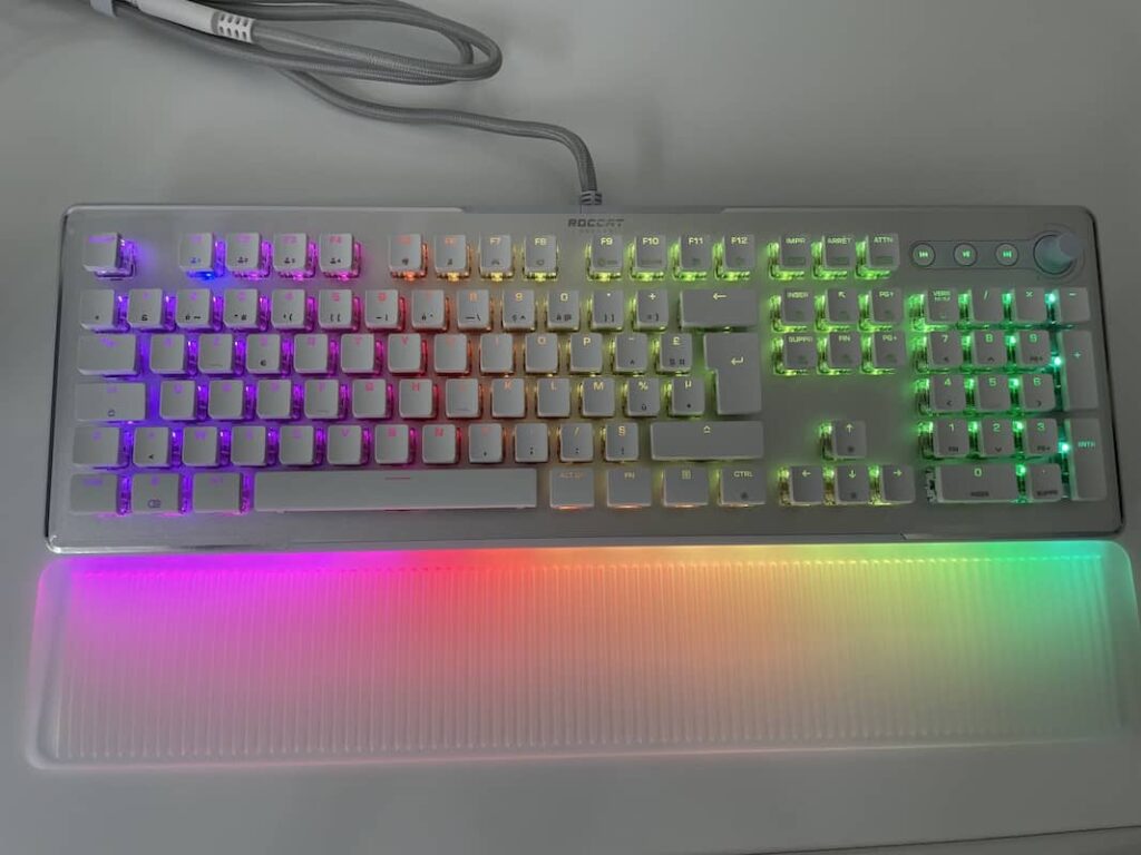 IMG 4358 Roccat Vulcan II Max RGB