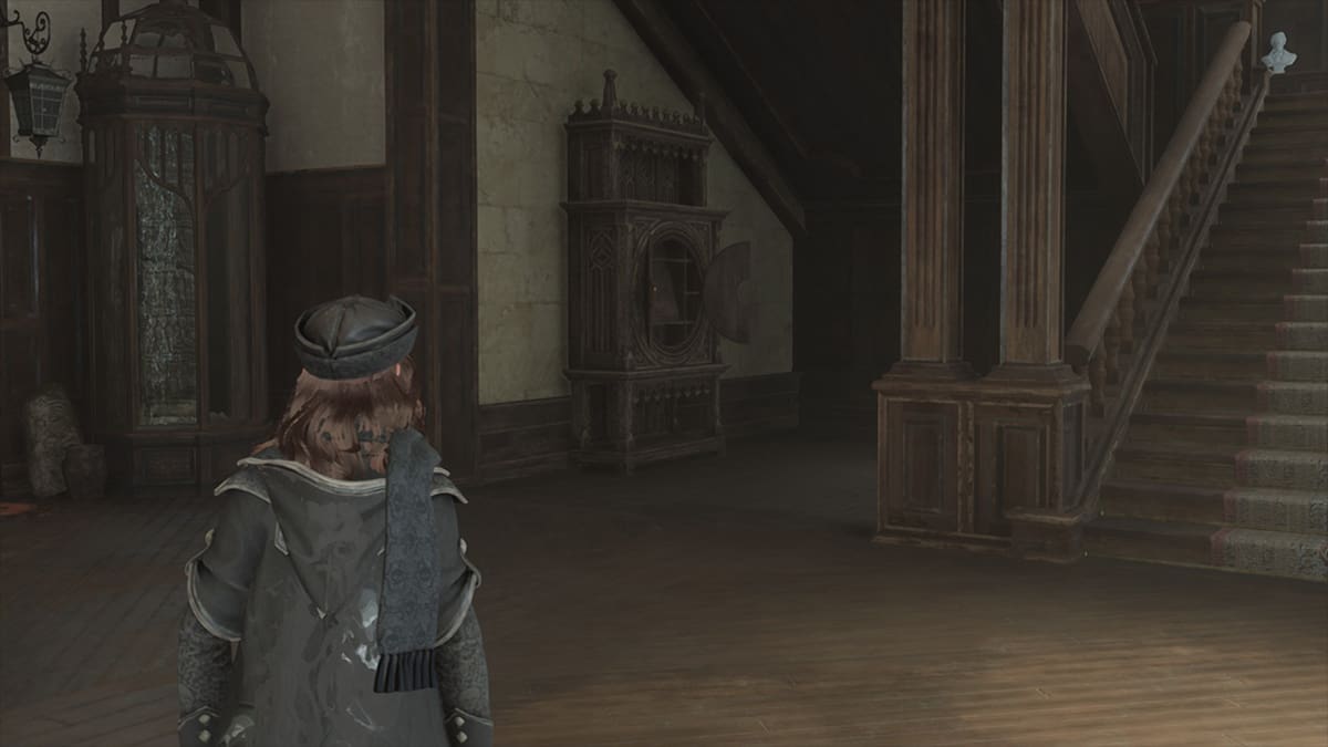 1689175337 529 Hogwarts Legacy tous les emplacements de jetons de maison repertories Armoire de la tour de la faculté de l'aile sud de l'héritage de Poudlard