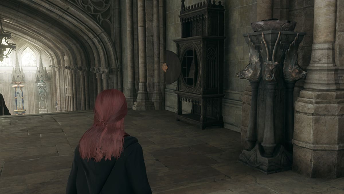 1689175340 135 Hogwarts Legacy tous les emplacements de jetons de maison repertories Hogwarts Legacy Reception Hall House Token Cabinet