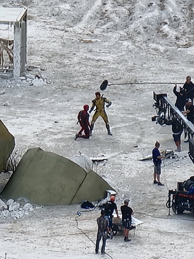 1689506877 657 Exclusif la nouvelle video du set Deadpool 3 de Marvel Exclusif: la nouvelle vidéo du set 'Deadpool 3' de Marvel divulguée en ligne