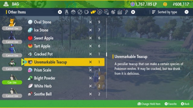 1694603256 720 Comment reconnaitre la forme de Poltchageist dans Pokemon Scarlet amp Une capture d’écran de la tasse de thé banale dans la pochette du sac Autres objets dans Pokémon Écarlate et Violette : Le masque sarcelle.