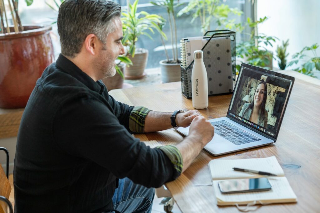linkedin sales solutions Be5aVKFv9ho unsplash linkedin sales solutions Be5aVKFv9ho unsplash