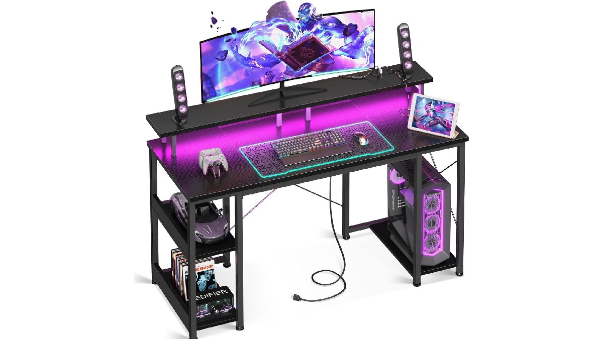 1719913204 856 9 meilleurs cadeaux gamer du 4 juillet en 2024 Bureau de jeu ODK 48 pouces avec lumières LED et prises de courant