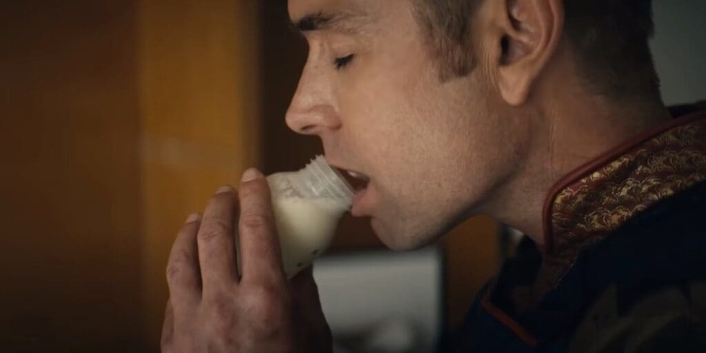 1720063260 325 5 moments cles de lepisode 6 de la saison 4 Homelander buvant du lait maternel image pour l’utilisation de The Boy Saison 4, Récapitulatif de l’épisode 6