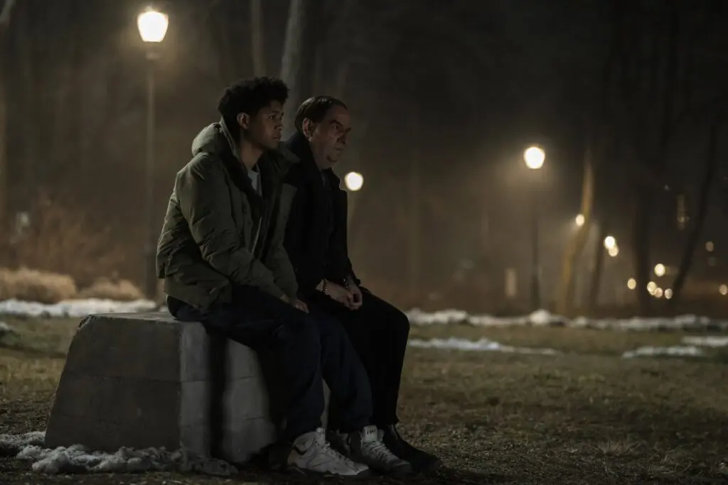 1732639247 901 La fin de The Penguin fait dOz lun des meilleurs.webp Rhenzy Feliz et Colin Farrell dans Le Pingouin