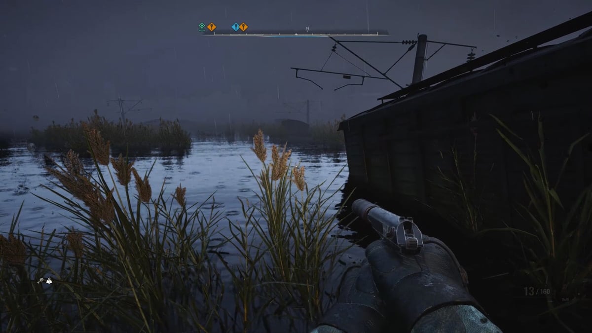 Des voitures de train pour traverser et rejoindre le Camp du Calme