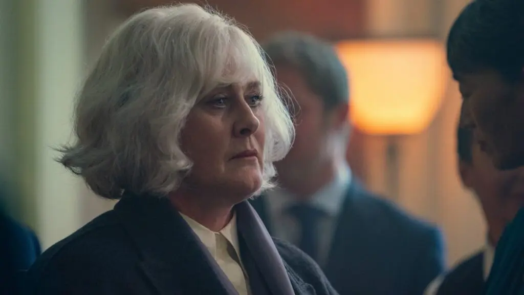 Sarah Lancashire dans Black Doves