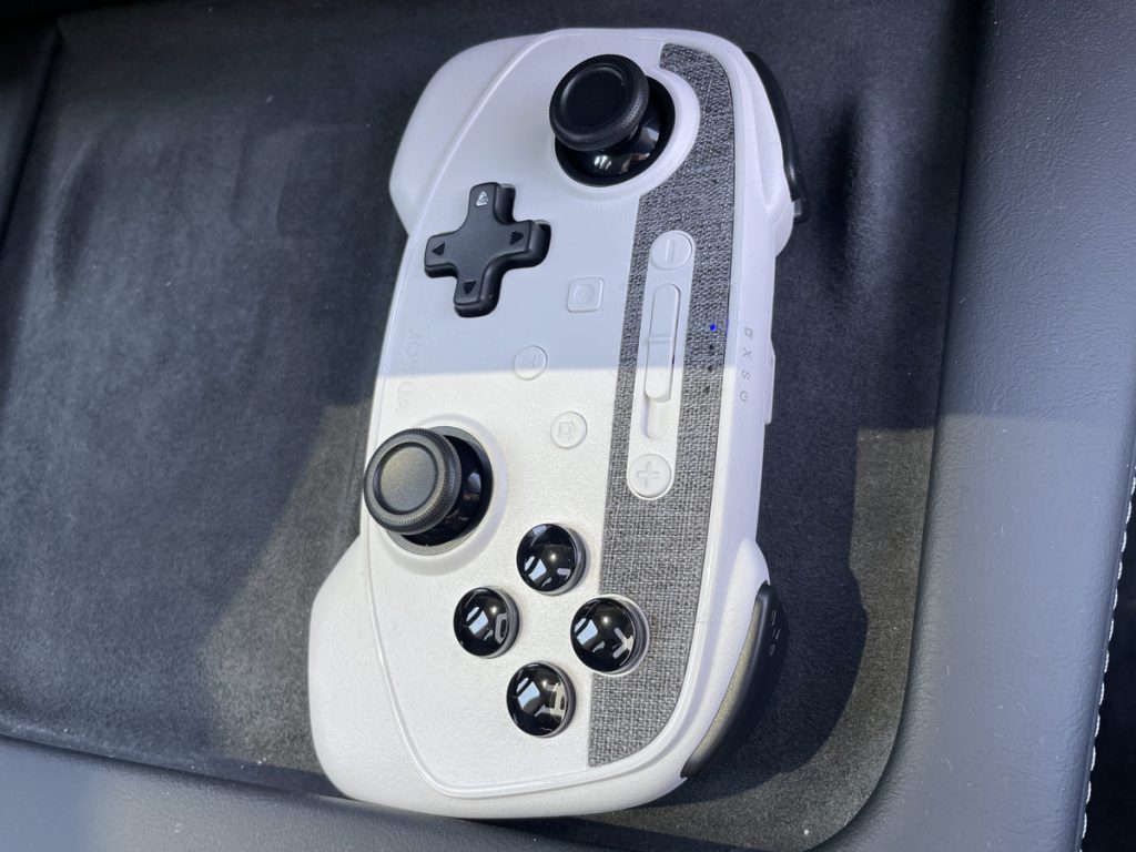 manette jowua tesla 4 manette jowua tesla 4