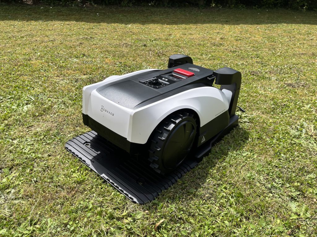 Ecovacs GOAT O800 RTK 17 Ecovacs GOAT O800 RTK 17