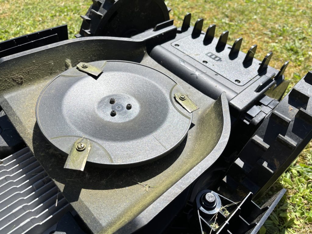 Ecovacs GOAT O800 RTK 39 Ecovacs GOAT O800 RTK 39