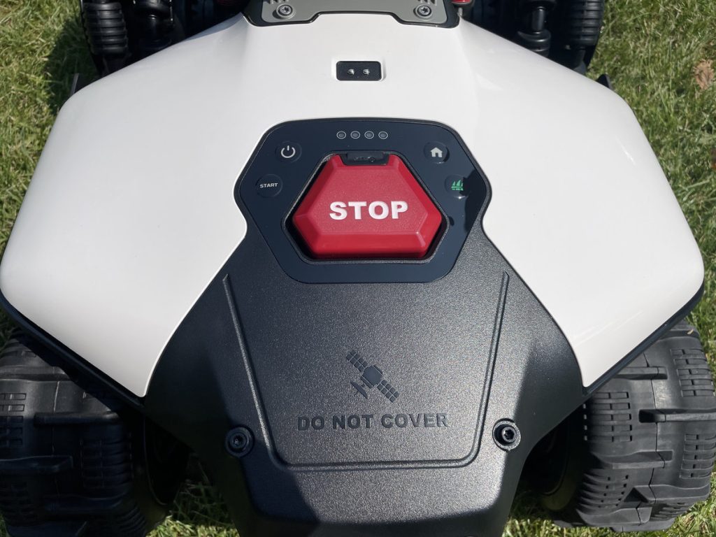 Mammotion LUBA Mini AWD LIDAR 15 Mammotion LUBA Mini AWD LIDAR 15