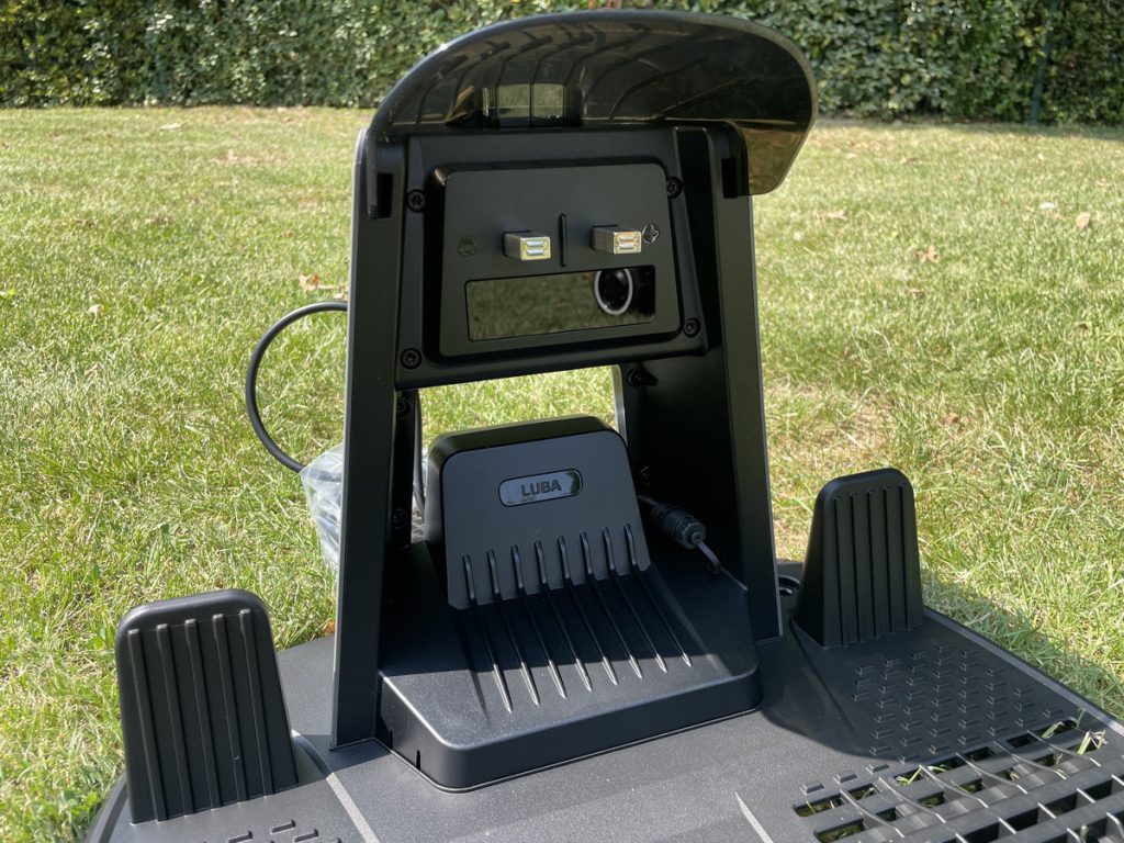 Mammotion LUBA Mini AWD LIDAR 21 Mammotion LUBA Mini AWD LIDAR 21