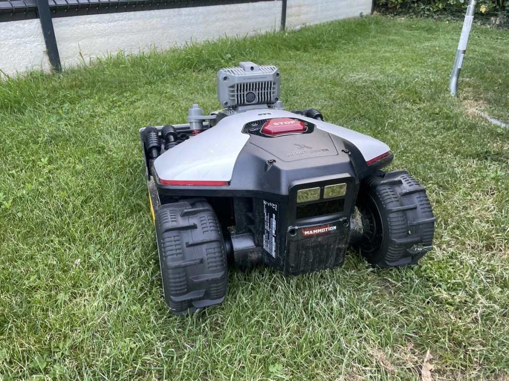 Mammotion LUBA Mini AWD LIDAR 26 Mammotion LUBA Mini AWD LIDAR 26