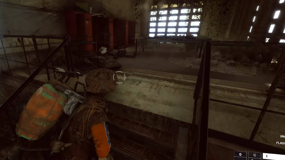 1762184903 968 Toutes les pieces verrouillees et les cles dans la carte Intérieur de la salle du centre de contrôle du barrage ARC Raiders avec caisse d’armes et casiers rouges