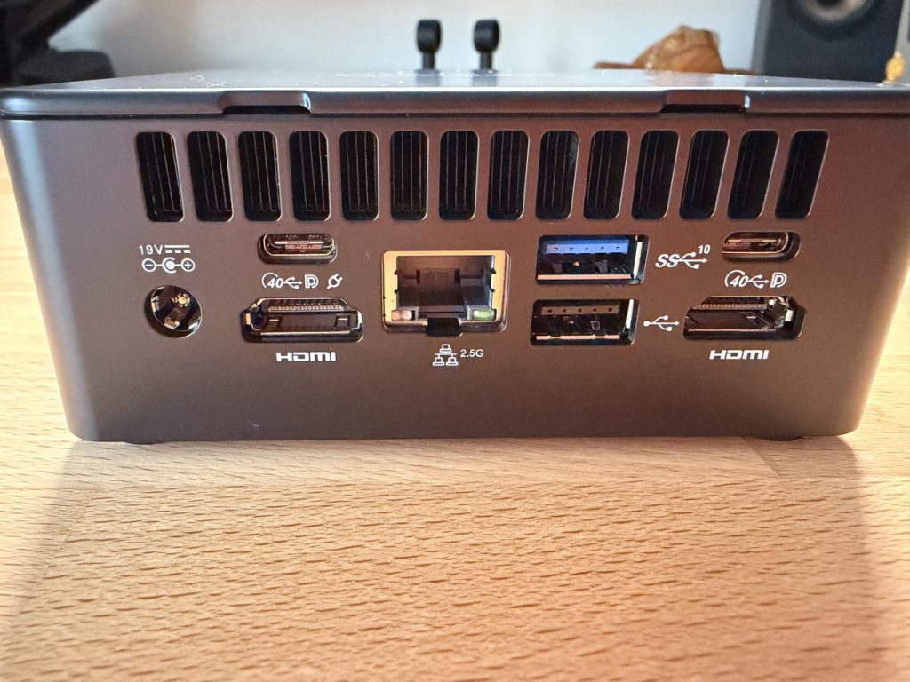 Geekom IT15 U9 7 Geekom IT15 U9 7