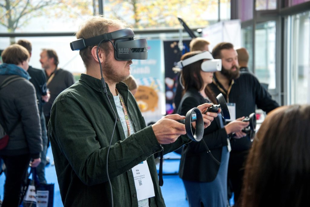 VR VR