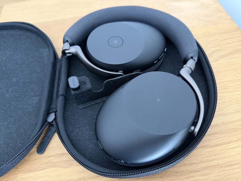 Jabra Evolve3 85 4 Jabra Evolve3 85 4