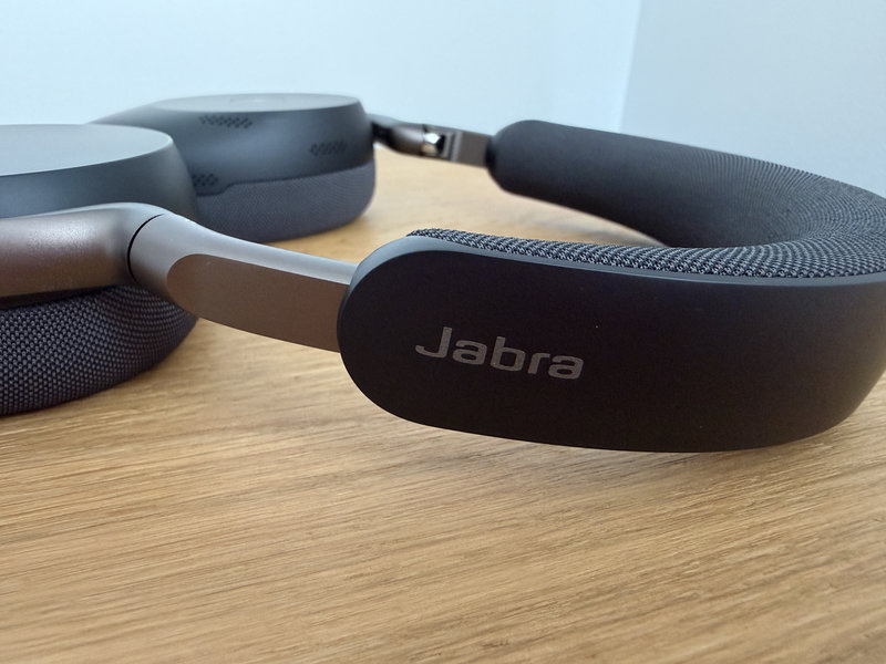 Jabra Evolve3 85 8 Jabra Evolve3 85 8