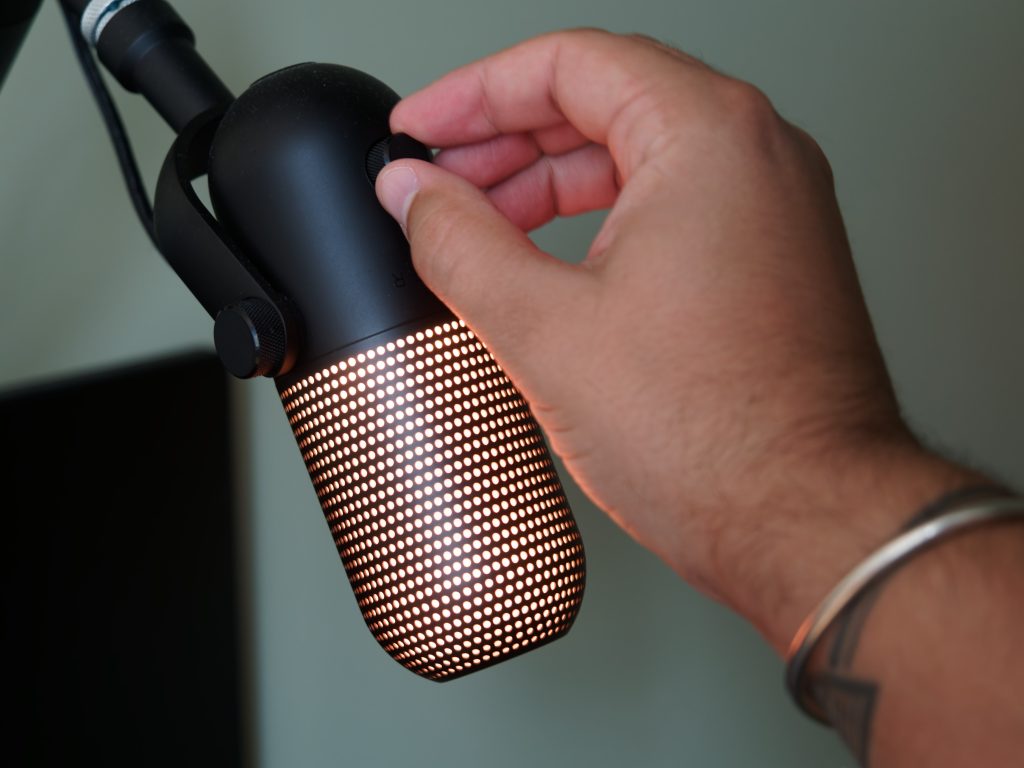 Razer seiren v3 chroma 3 Razer seiren v3 chroma 3