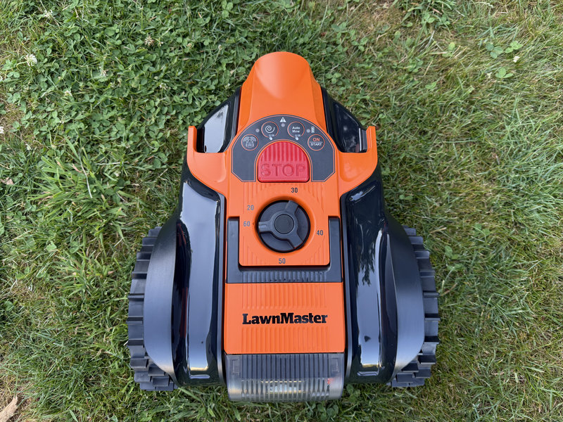 LawnMaster OcuMow DM16 300 8 LawnMaster OcuMow DM16 300 8