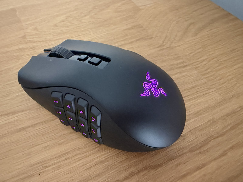 Razer Naga V2 Pro 12 Razer Naga V2 Pro 12