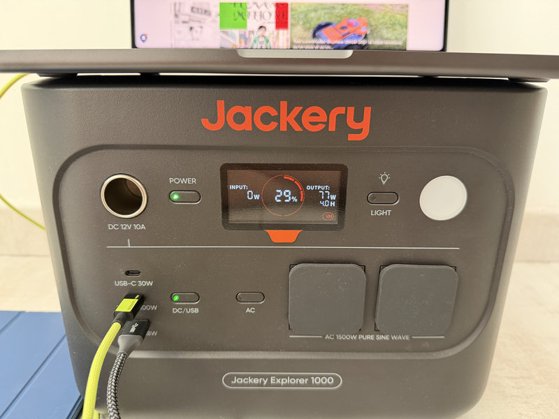 Jackery Explorer 1000 V2 12 Jackery Explorer 1000 V2 12