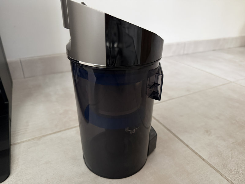 Ecovacs Deebot X12S OmniCyclone 6 Bac cyclonique de 1,6 l du Deebot X12S OmniCyclone retiré de la station