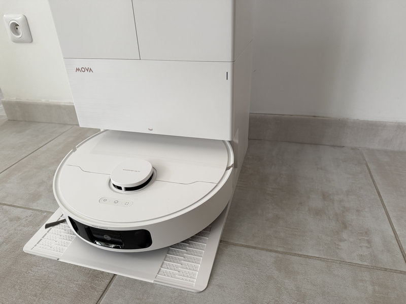 Mova E50 Pro Ultra 1 Mova E50 Pro Ultra sur sa station